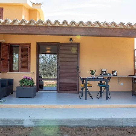 Beth La Casa Della Luna Konukevi Annunziata (Sardinia)