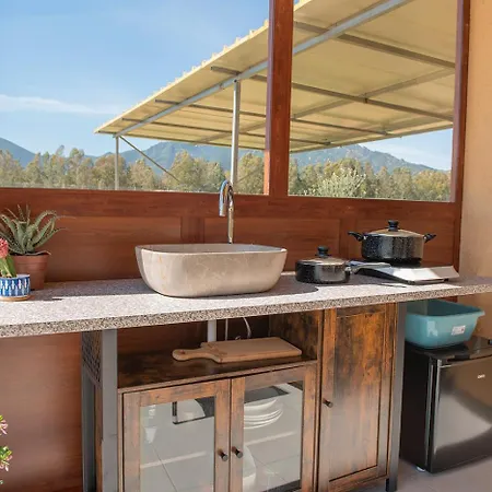 Beth La Casa Della Luna בית הארחה 3*